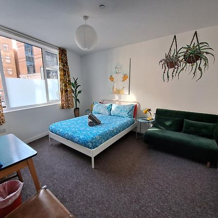 Igloo Hybrid Hostel นอตติงแฮม ภายนอก รูปภาพ